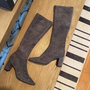 Silent D Velvet boots